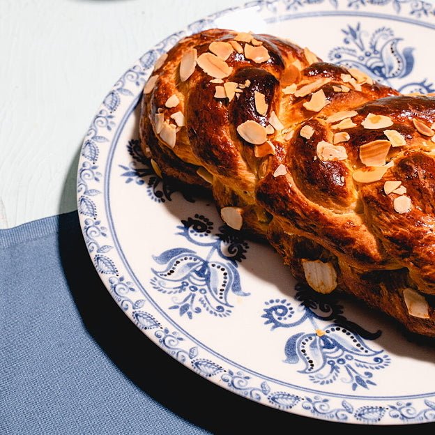 Rezept für den griechischen Osterzopf Tsoureki - O.E.L. - leckerstes Olivenöl und Oliven!