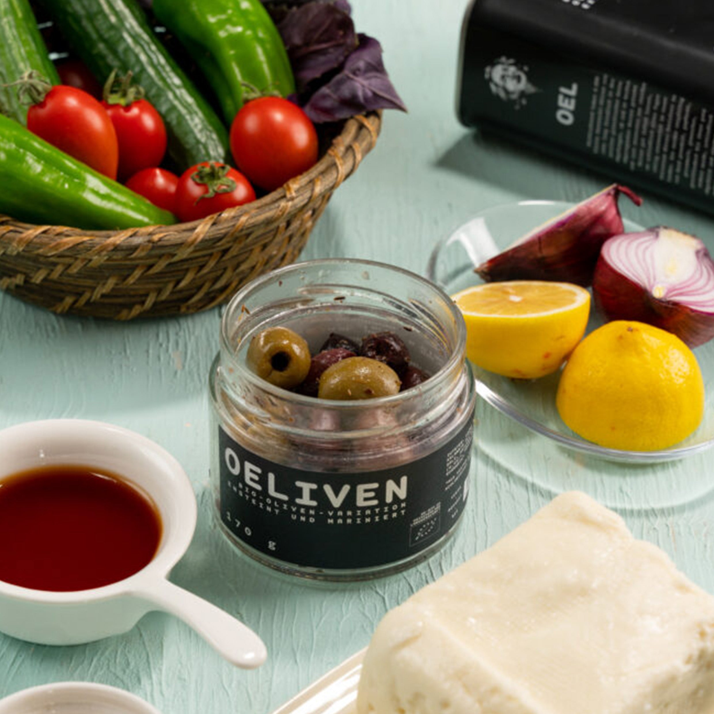 OELiven Green 2,000 g - Green organic olives with herbs